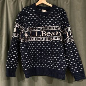 L.L. Bean 100% Wool Vintage sweater style | Size L